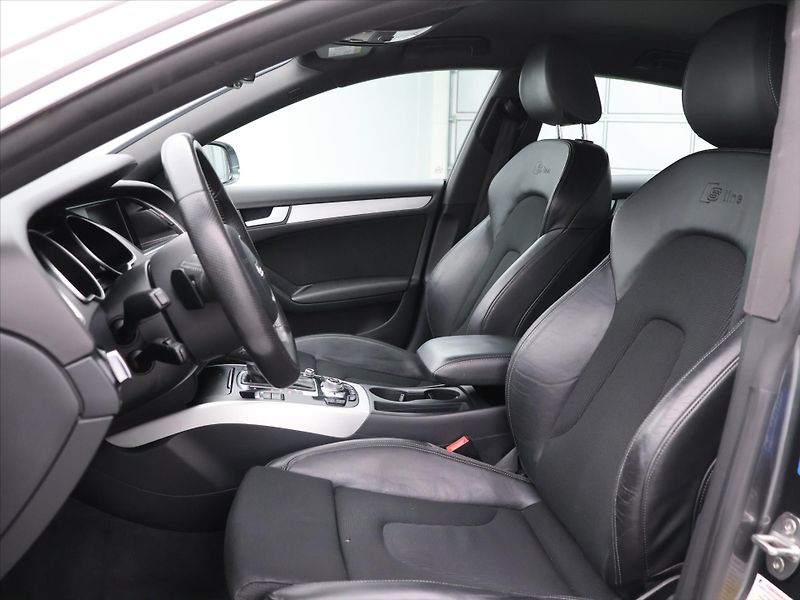 Audi A5 2,0 TDI 140kW quattro S-tronic - fotka 11 z 29