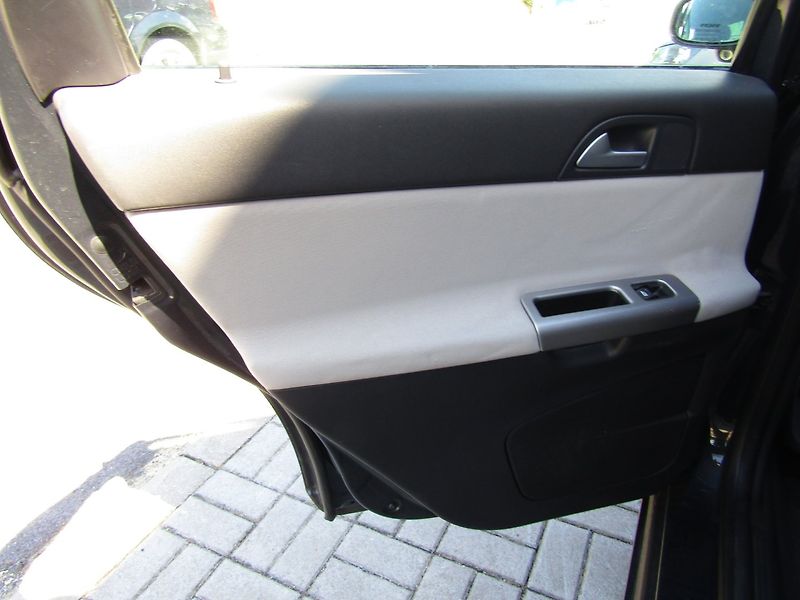 Volvo V50 (2009) 1.8 16V kW - fotka 19 z 35