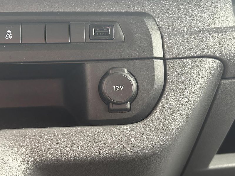 Toyota ProAce 2.0 D Active - fotka 12 z 22
