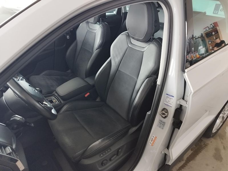 Škoda Karoq (2017) 1,0TSI,85KW,FULL,LED,ALU,KŮŽE - fotka 18 z 34