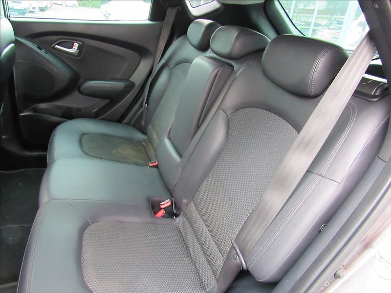 Hyundai ix35 2,0 i 120kW Automat Style - fotka 10 z 30