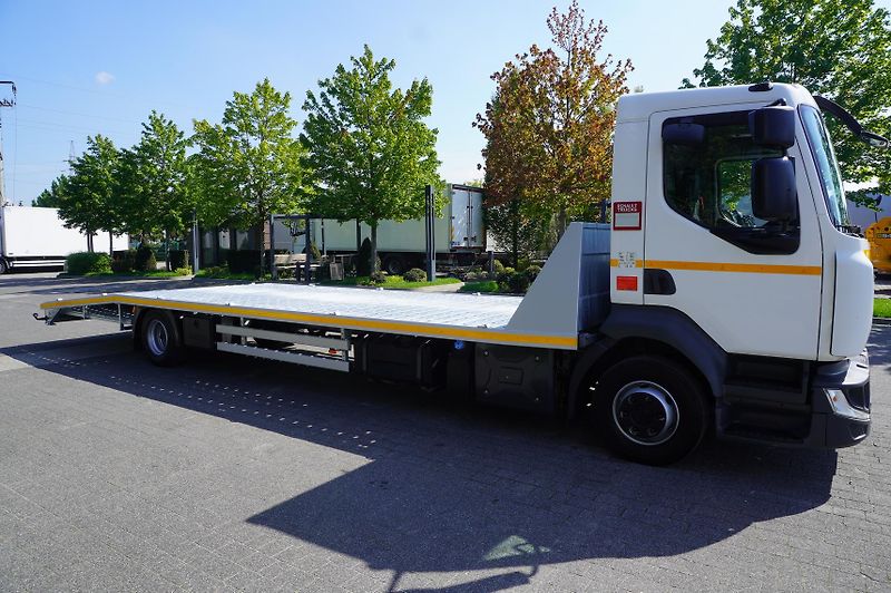 Renault Trucks D (2016) 12 / New galvanized tow truck - fotka 7 z 24