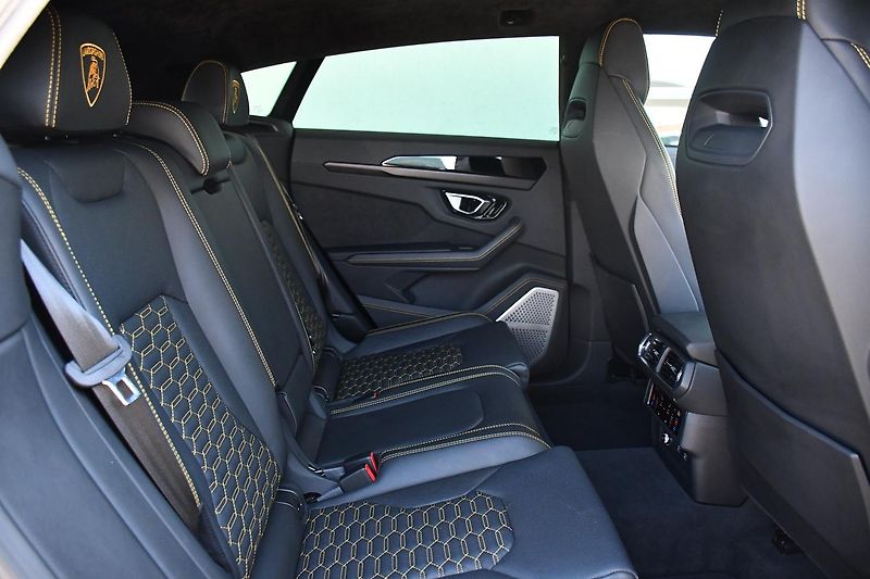 Lamborghini Urus 4.0 V8  - fotka 15 z 59