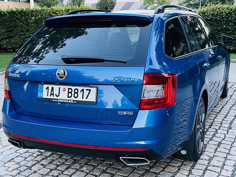 Škoda Octavia 2.0TDI VRS AUTOMAT SENZORY LED - fotka 11 z 45