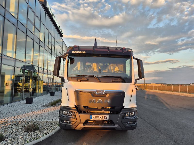 MAN TGM 18.290 HIAB 158 KONTEJNER 10T - fotka 6 z 24