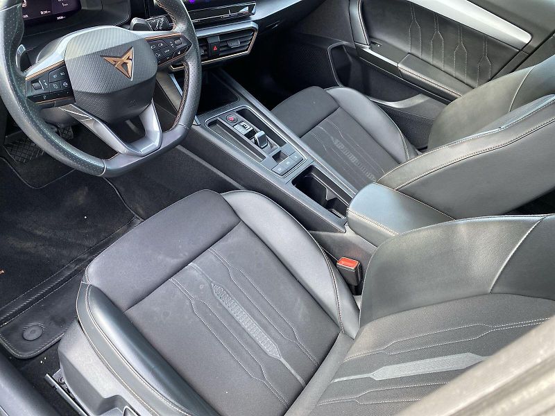 Cupra Formentor (2023) 1.5 TSI DSG - fotka 7 z 41