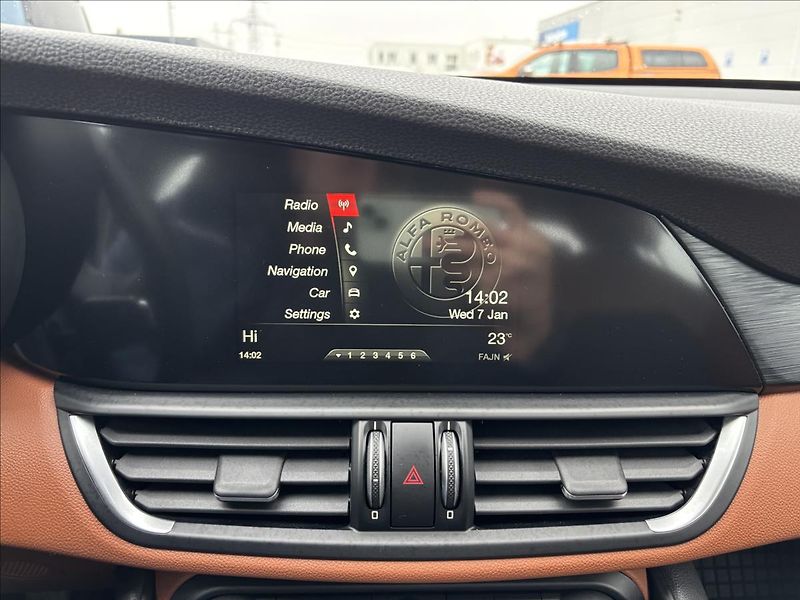 Alfa Romeo Giulia 2,2 JTDm 132kW 180 MT Super - fotka 29 z 37