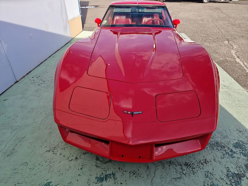 Chevrolet Corvette C3 - fotka 7 z 34