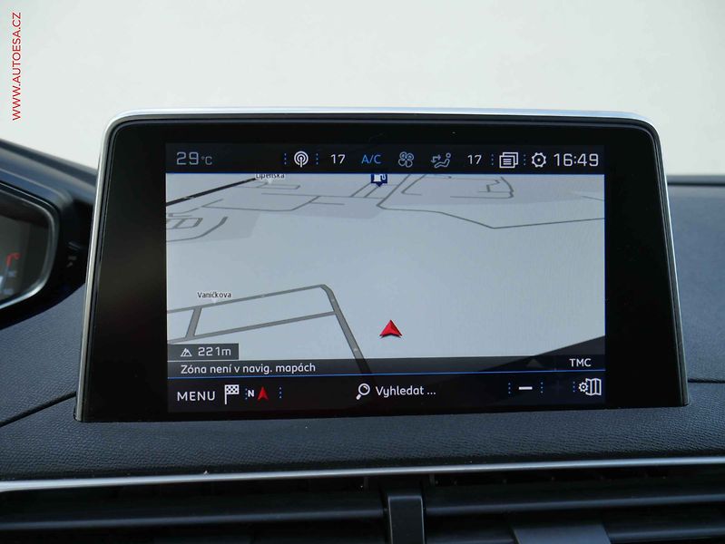 Peugeot 5008 (2020) 1.2PT, Allure, navi, TZ - fotka 17 z 20