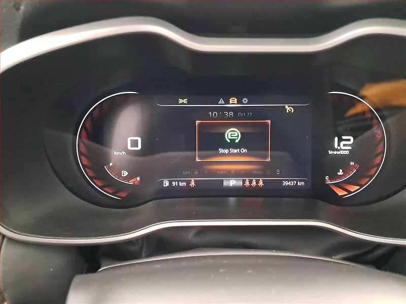 MG ZS (2023) Exclusive 1.0 Turbo, Automat - fotka 11 z 18