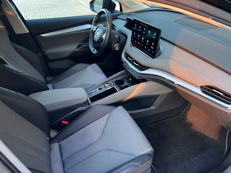 Škoda Enyaq iV 60 132 kW-TAŽNÉ-P.KAMERA - fotka 19 z 49