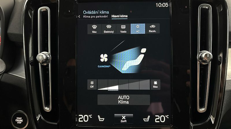 Volvo XC40 2.0 T3 AUT Momentum Pro - fotka 26 z 28