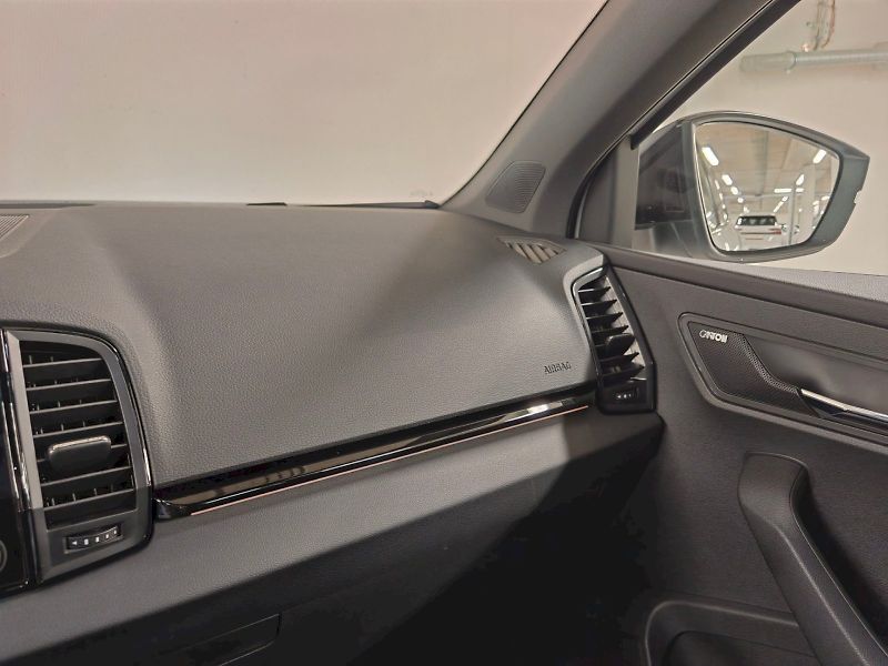 Škoda Karoq (2025) 1.5 TSI 110 kW DSG Sportline - fotka 6 z 32