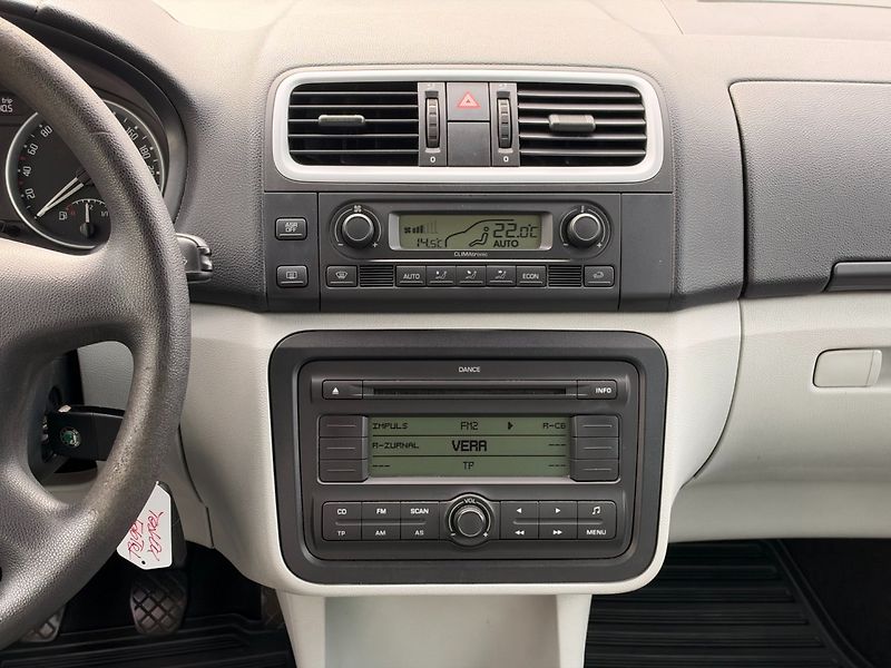 Škoda Roomster (2007) Style 1.4i 63kW - fotka 18 z 27