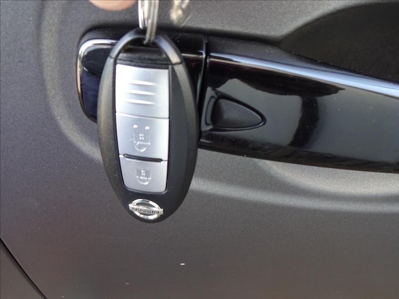 Nissan Navara 2,3 dCi 140 kW 4x4 Automat - fotka 55 z 60
