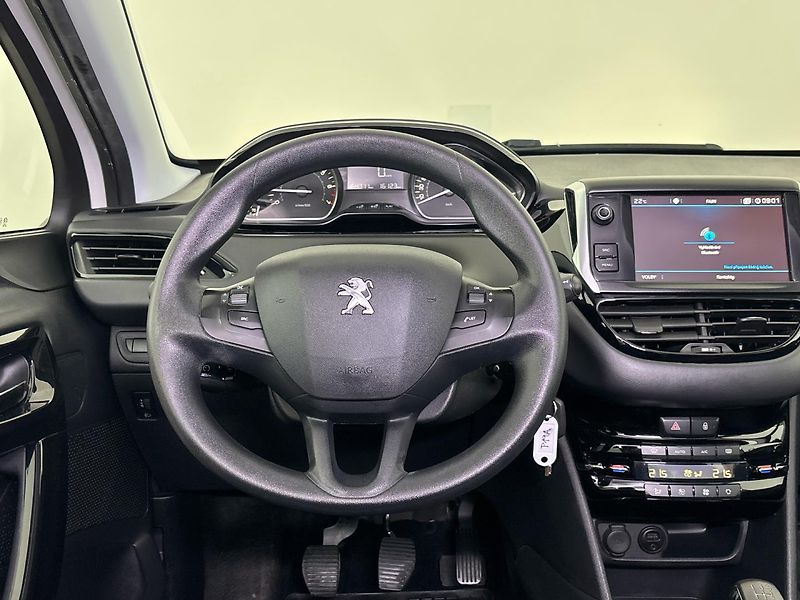Peugeot 208 Hatchback 208 - fotka 18 z 26
