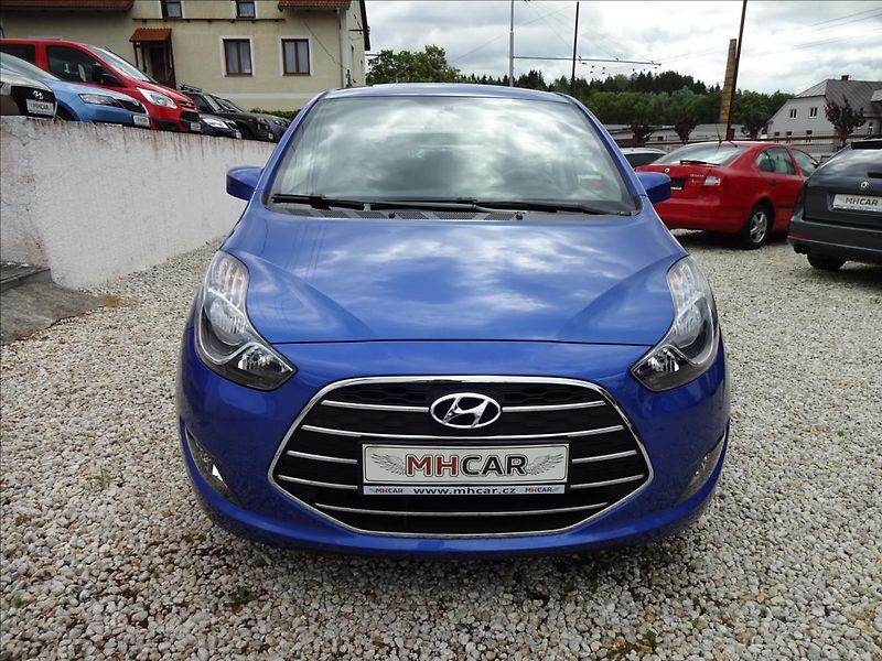 Hyundai ix20 1,6 i 91kW 56 000km - fotka 2 z 48