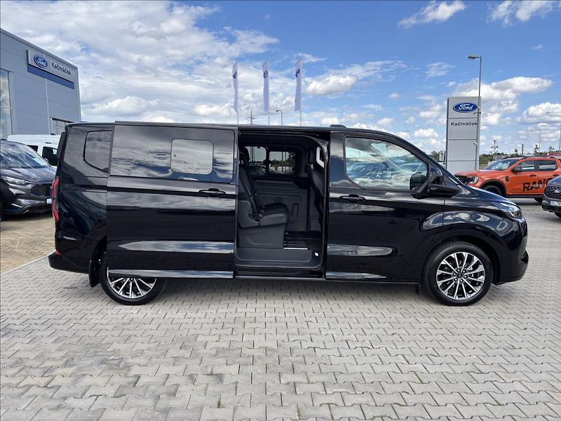 Ford Tourneo Custom 2,5 PHEV 171kW Titanium X L2 - fotka 20 z 56