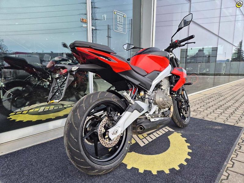 Aprilia (2026) Tuono 457 E5+ - fotka 25 z 38