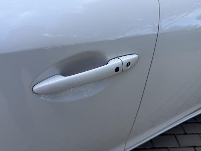 Mazda 6 2.0  Exclusive-Line FACELIFT - fotka 15 z 32