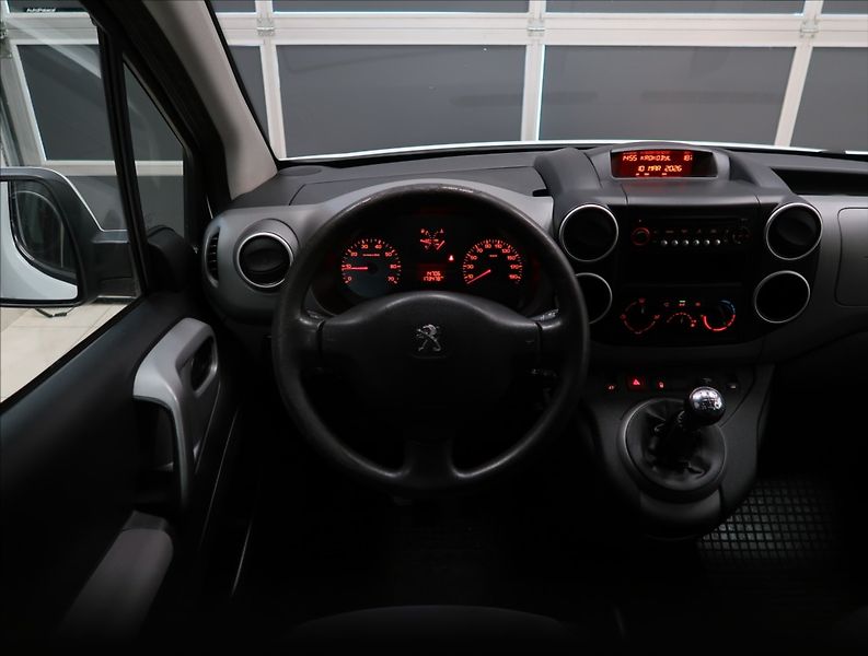 Peugeot Partner Tepee 1,6 BLUEHDi 1. MAJ ČR DPH - fotka 12 z 47