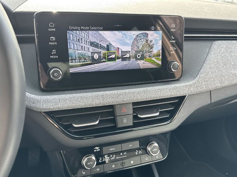 Škoda Scala (2024) 1.0 TSI DSG Selection - fotka 22 z 31