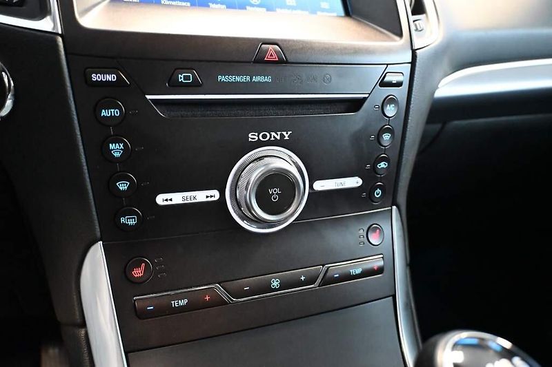 Ford S-MAX (2020) 2.0 LED ACC SONY Tažné Webasto - fotka 19 z 39