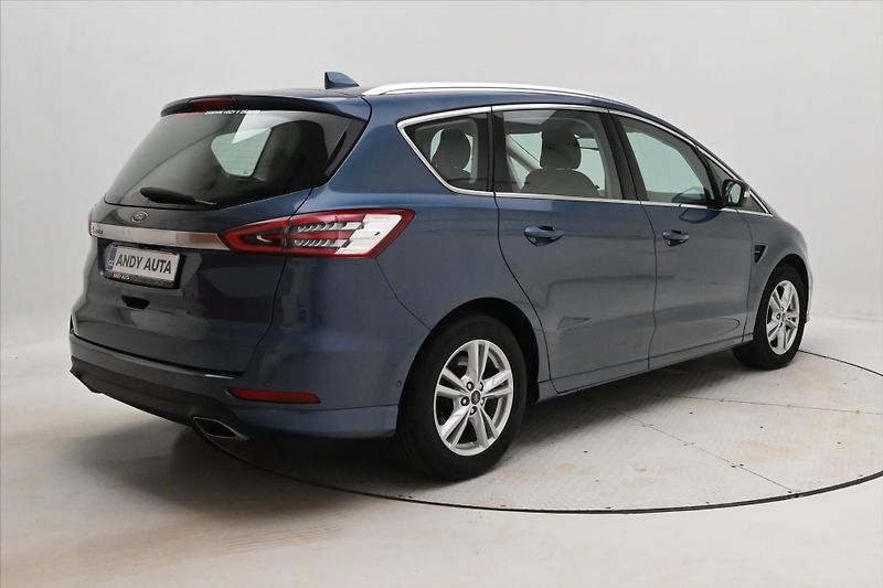 Ford S-MAX 2,0 EcoBLUE 140 kW AT8 7MÍST Z - fotka 5 z 32