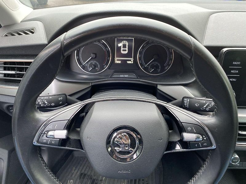 Škoda Scala (2020) 1.5 TSI Style - fotka 16 z 35