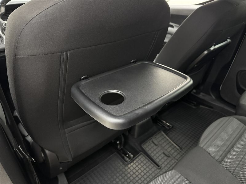 Opel Combo 1,2 81kW VÝHŘEV TAŽNÉ 1MAJ ČR - fotka 33 z 38