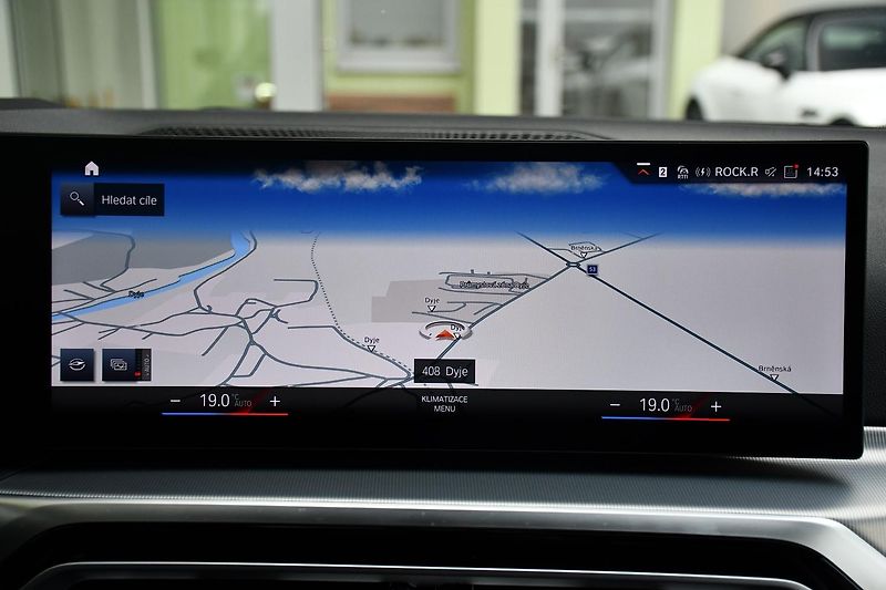 BMW Řada 3 320D xDrive M-SPORT ČR 1.M - fotka 27 z 47