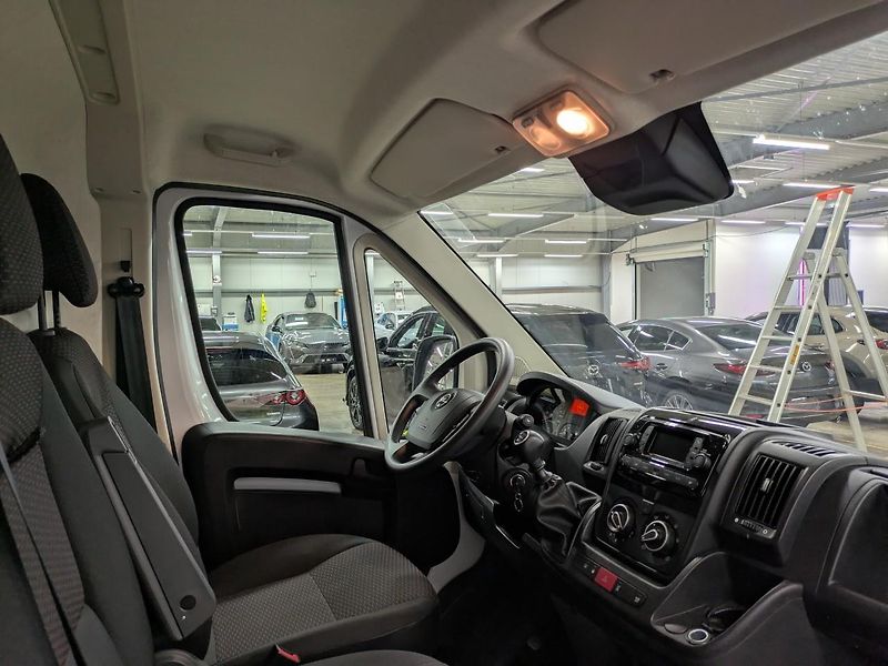 Opel Movano 2.2 HDi 121kw 18.500 eur netto - fotka 3 z 4