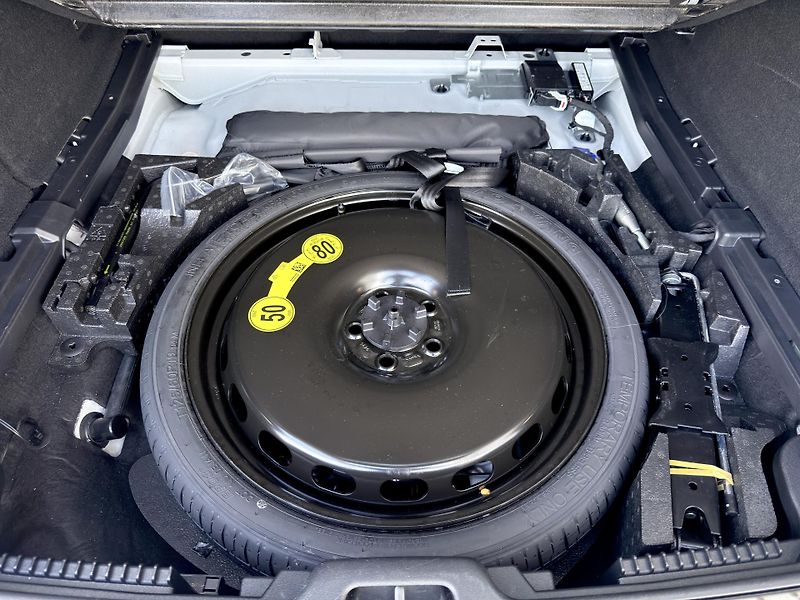 Volvo V60 B4 FWD // PLUS DARK + kola - fotka 19 z 54