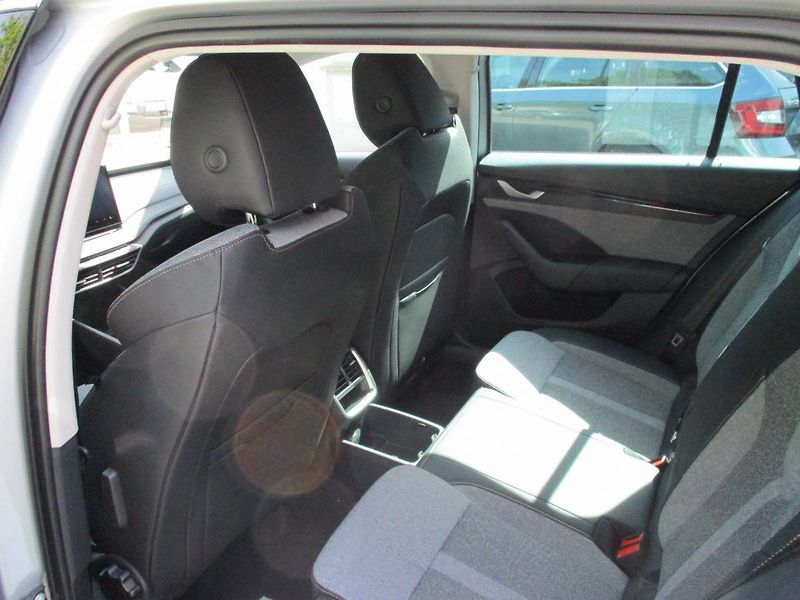 Škoda Octavia Combi Top Selection 2,0TDI 110 - fotka 12 z 15