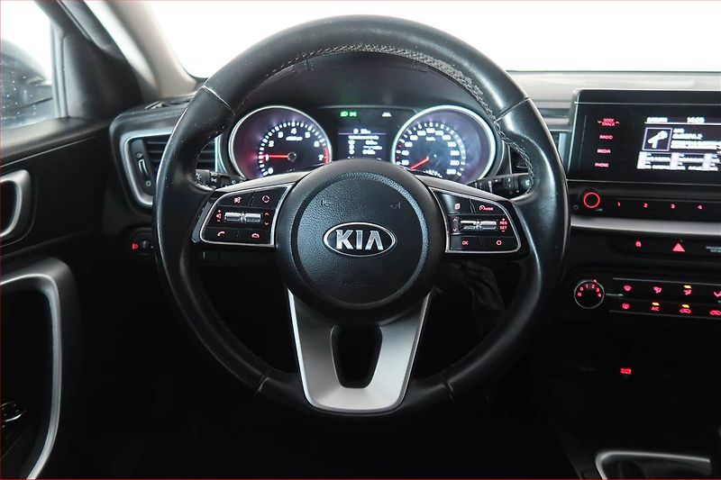 Kia Ceed (2021) 1.0 T-GDI, Serv.kniha - fotka 15 z 16