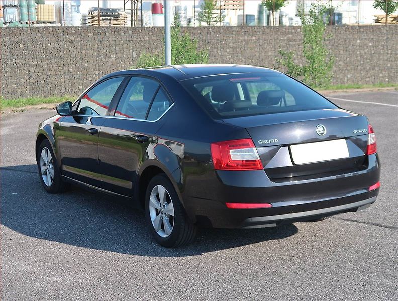Škoda Octavia (2016) Style 1.6 TDI, Serv.kniha - fotka 4 z 13