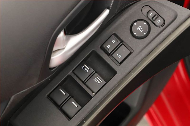 Honda Civic (2014) 1.4 i-VTEC, Tempomat - fotka 14 z 14