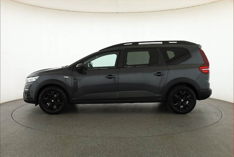 Dacia Jogger (2022) Extreme 1.0 TCe, LPG, 7 míst - fotka 3 z 20