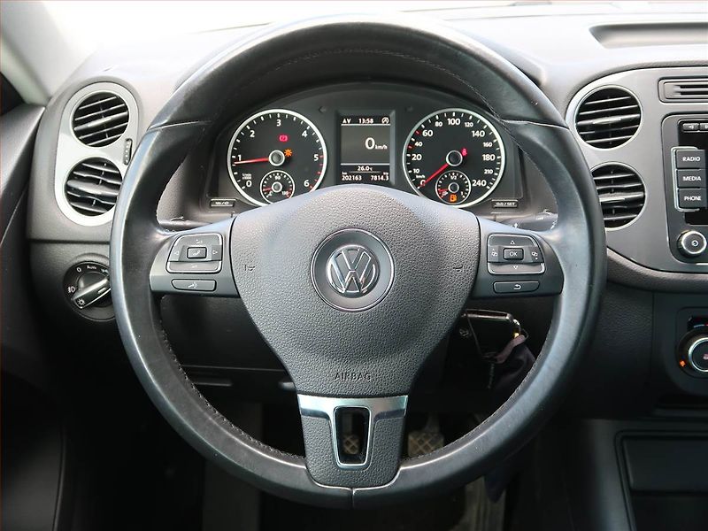 Volkswagen Tiguan (2014) 2.0 TDI, 4X4, Navi, Tempomat - fotka 15 z 17