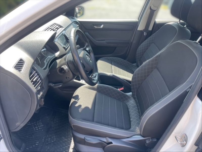 Škoda Fabia 1,0 TSI 70 Ambition - fotka 7 z 11