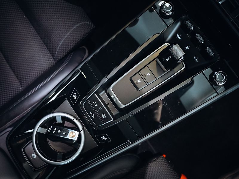 Porsche 911 Carrera T - fotka 23 z 28