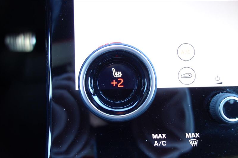 Land Rover Range Rover Velar 3,0 d,SERVIS.KN.,RDYNAMIC,AWD. - fotka 36 z 49