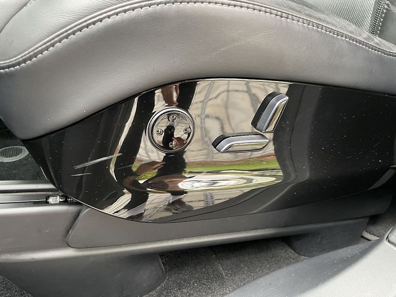 Tesla Model X 90D AWD, 7míst, tažné zařízení - fotka 13 z 43