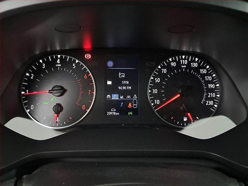 Renault Captur (2024) Authentique 1.0 TCe, LPG, ČR - fotka 11 z 18