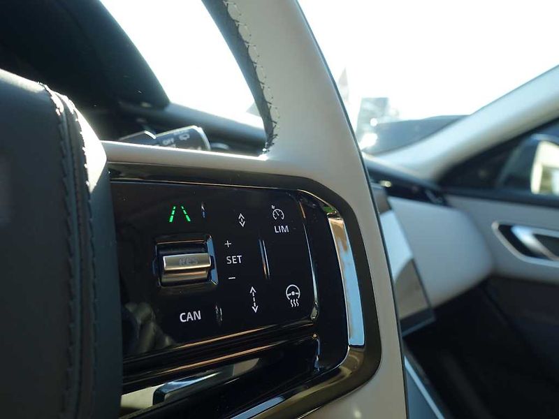 Land Rover Range Rover Velar 3,0  Dynamic SE D300 - fotka 20 z 38