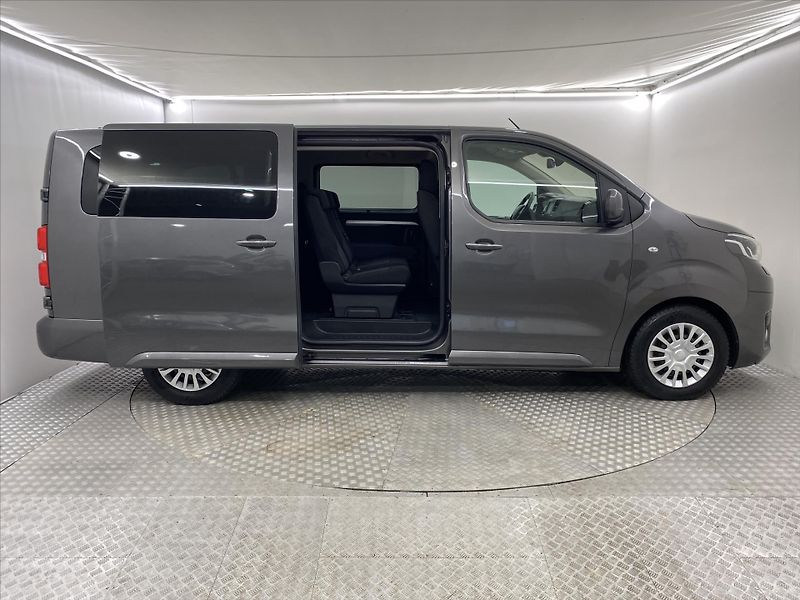 Toyota ProAce Verso 2,0 D-4D 106kW 8Míst - fotka 24 z 25