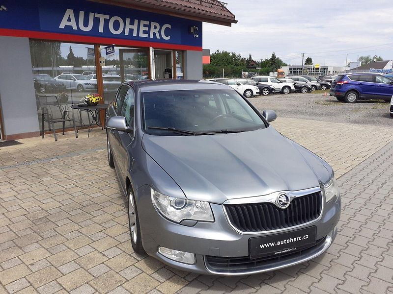 Škoda Superb (2009) 2.0 TDi  ČR - fotka 2 z 29