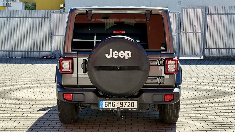 Jeep Wrangler 2.2CRDi*147kW*SAHARA*LIMITED* - fotka 3 z 17