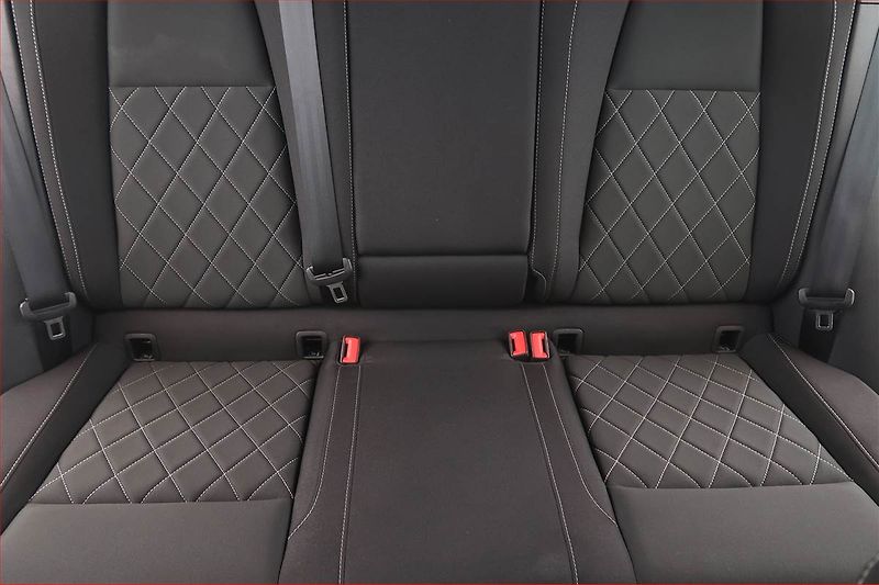 Škoda Karoq (2024) Sportline 2.0 TDI - fotka 10 z 27