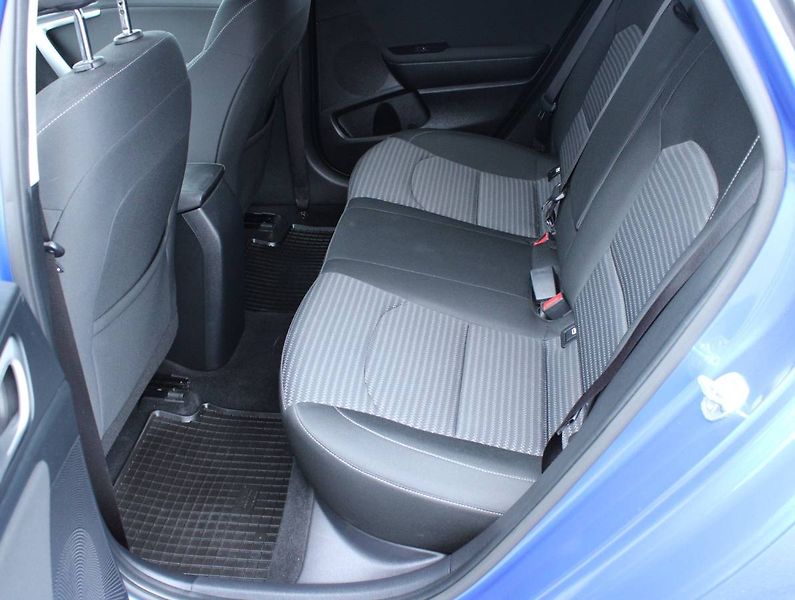 Kia Ceed (2022) 1.5 T-GDI TOP 117kW LED manuál - fotka 14 z 28